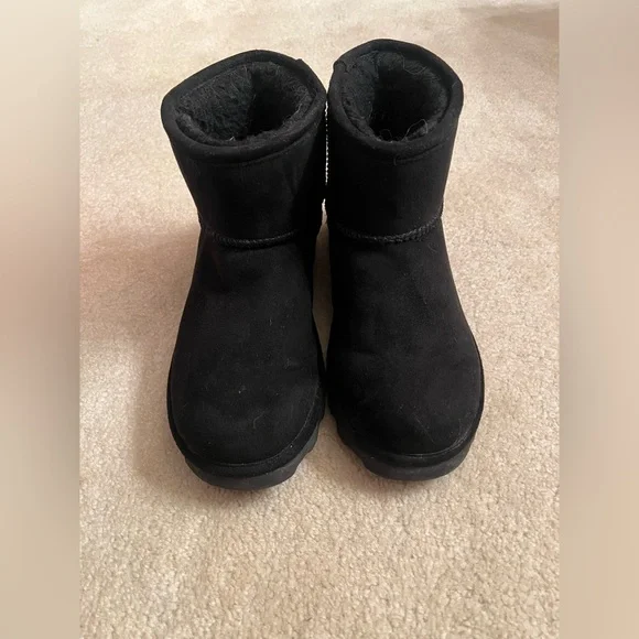 Bearpaw Women's Alyssa Boots size 9 - Picture 7 of 14